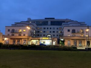 Luxury two bedroom spacious apartment in the centre of Salthill and within walking distance of the city centre.
